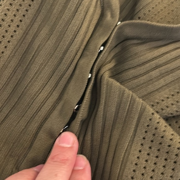 H&M Olive Green 90's Y2K V-Neck Ribbed Summer Tank Top Size Small - Picture 4 of 6